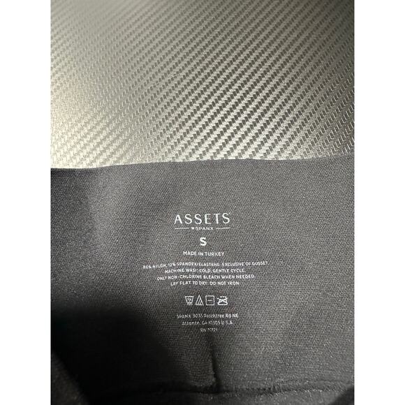 Assets By Spanx Mid Thigh Shaper Shorts Black Size Small - Picture 3 of 12